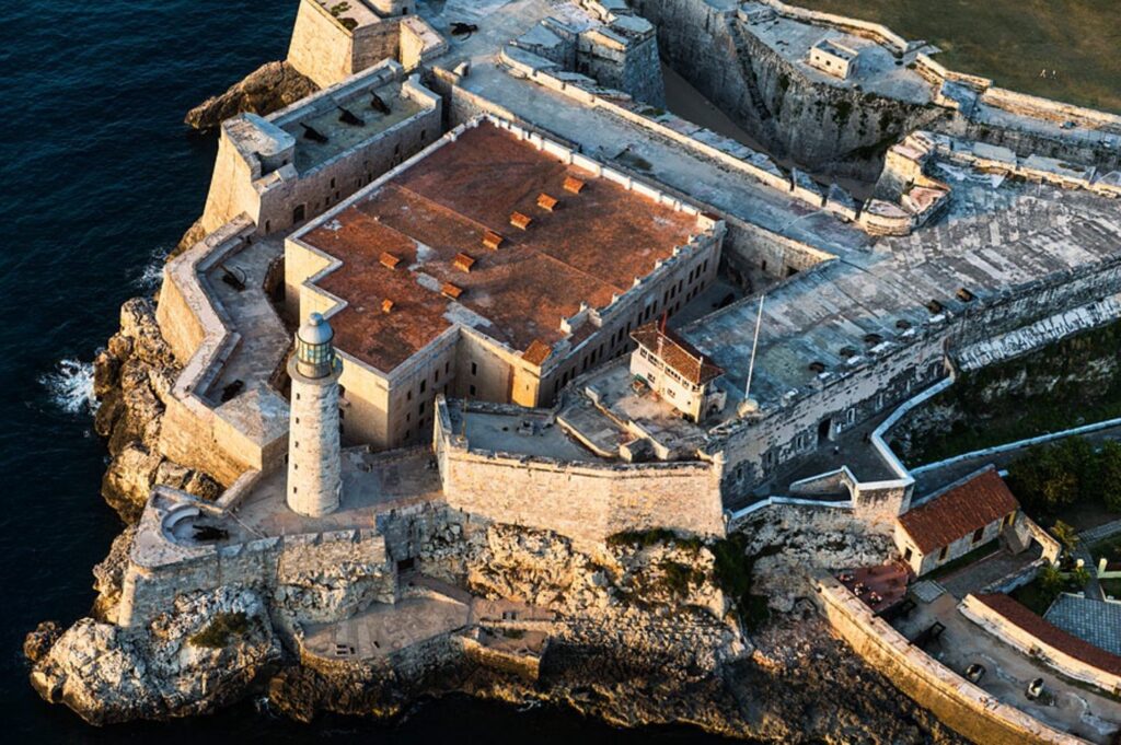 Castillo de los Tres Reyes